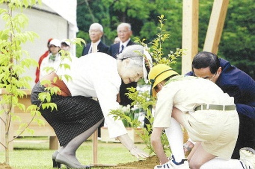 皇后陛下お手植え